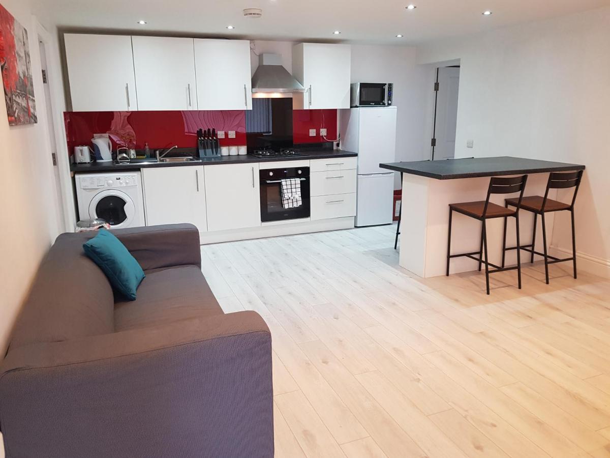 Central Windsor 2 Bedroom Flat With Free Parking Zewnętrze zdjęcie