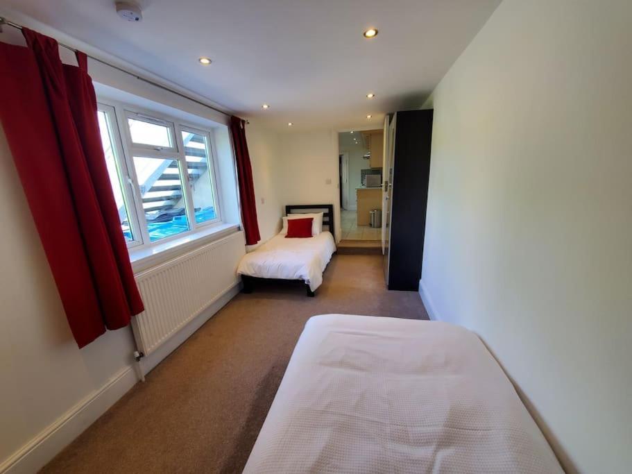 Central Windsor 2 Bedroom Flat With Free Parking Zewnętrze zdjęcie