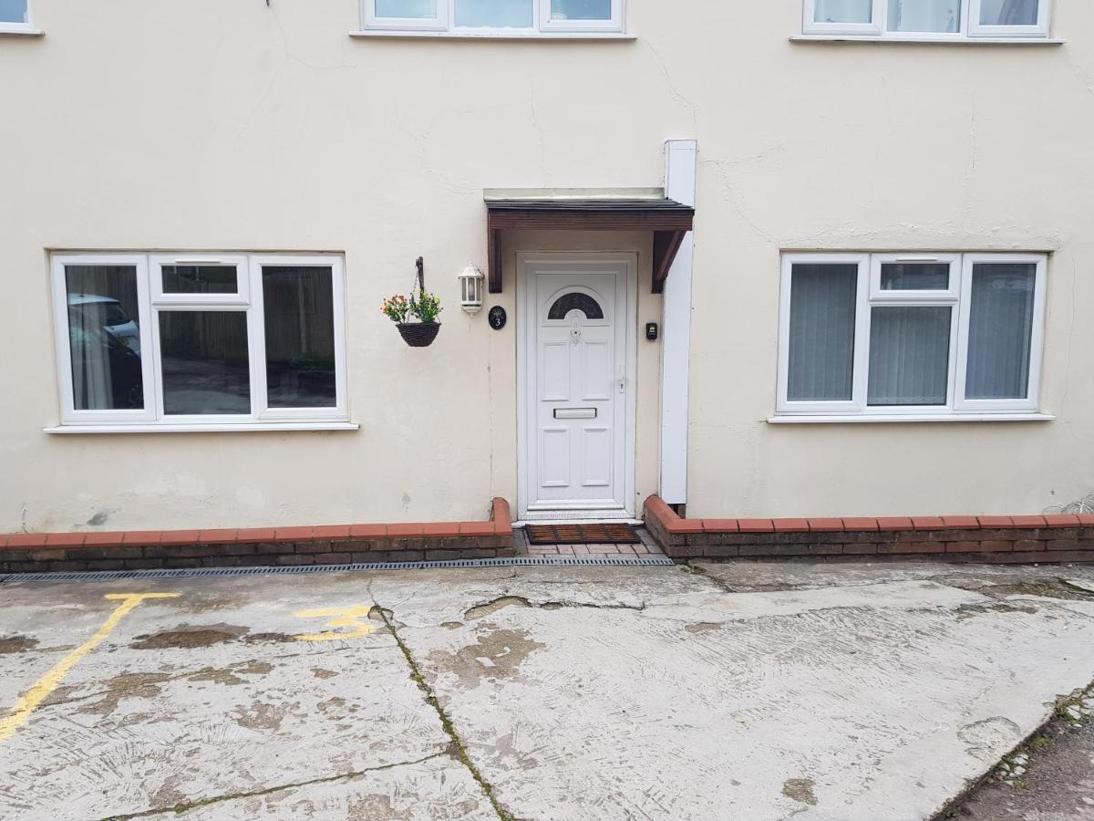Central Windsor 2 Bedroom Flat With Free Parking Zewnętrze zdjęcie